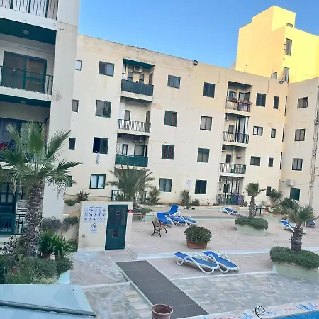 Cosy 4 Bedroom Apt With Use Of Pool St. Paul's Bay Exterior photo