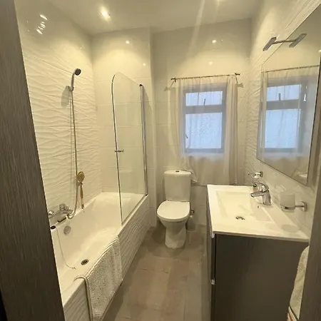 Cosy 4 Bedroom Apt With Use Of Pool St. Paul's Bay Exterior photo