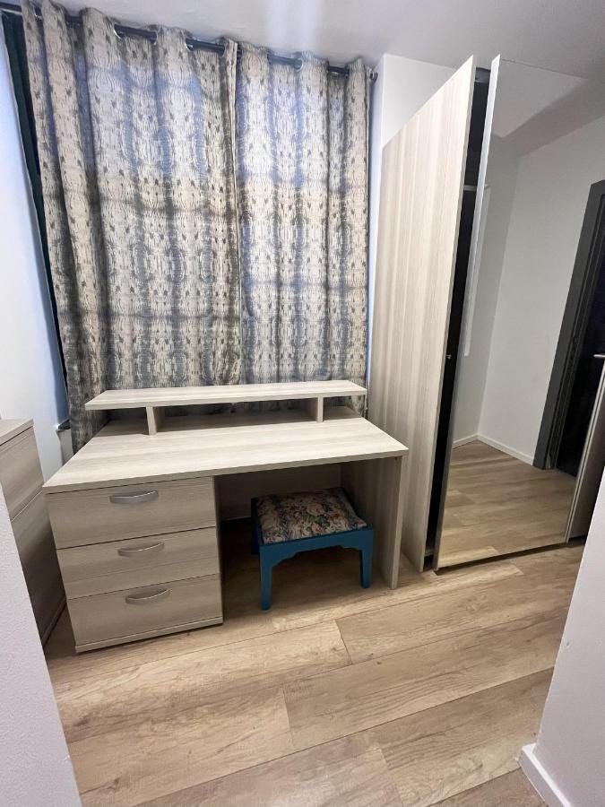 Apartment Cosy 4 Bedroom With Use Of Pool *