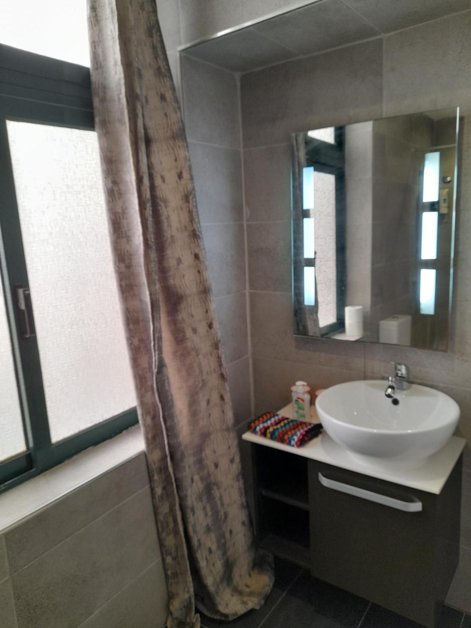 Cosy 4 Bedroom With Use Of Pool Apartment St. Paul's Bay
